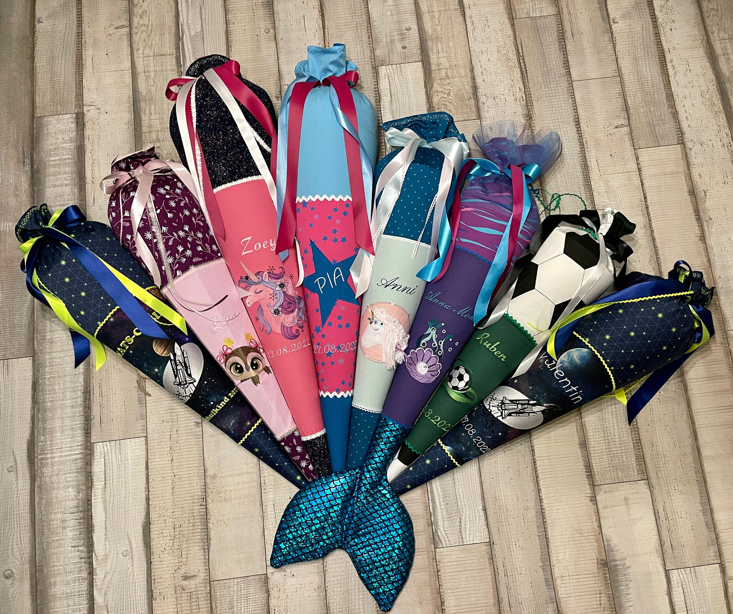 Zuckertüte Schultüte mit Weltraum und Raumschiff