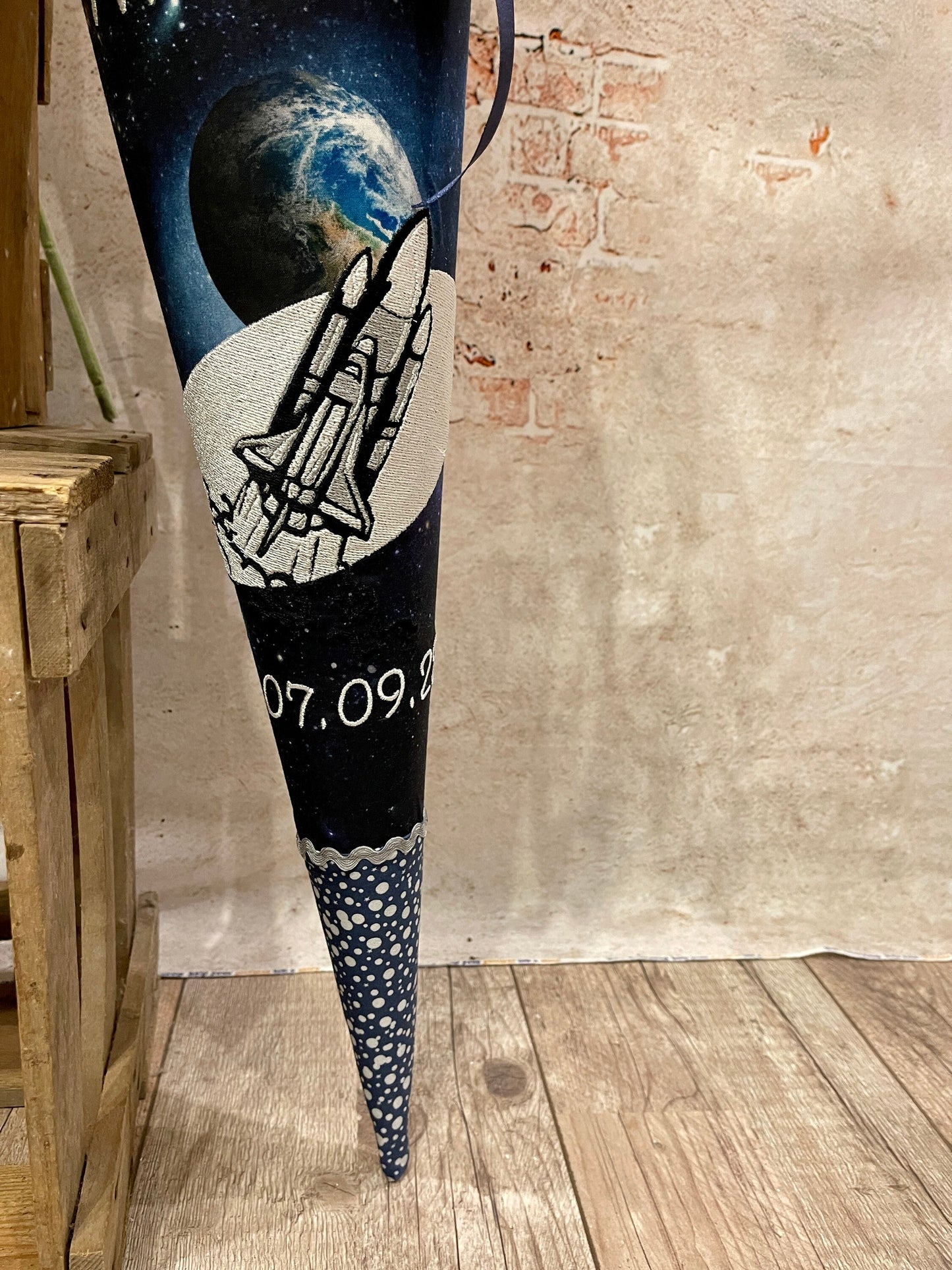 Zuckertüte Schultüte mit Weltraum und Raumschiff